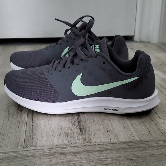 nike downshifter 7 green